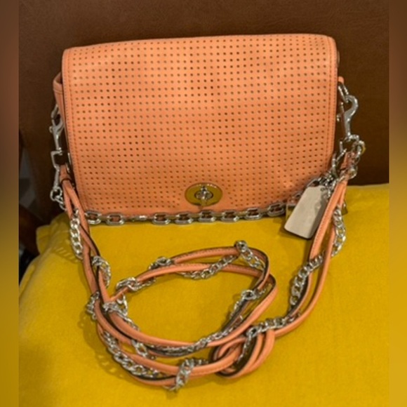 COACH PERFORATED CORAL CROSSBODY WITH ADDITIONAL ACCESSORIES - Picture 7 of 14